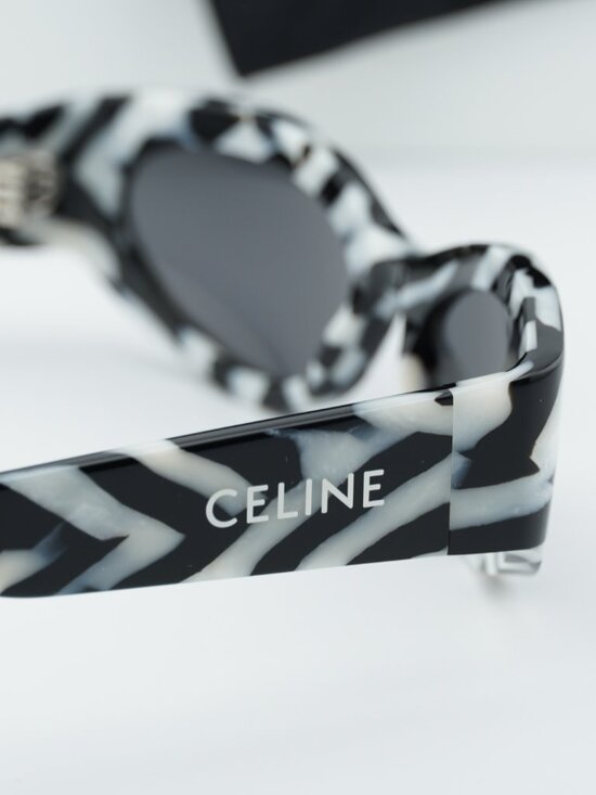 Celine CL40288I 04A Cat Eye Sunglasses– Black and White Zebra\\Grey main image 4